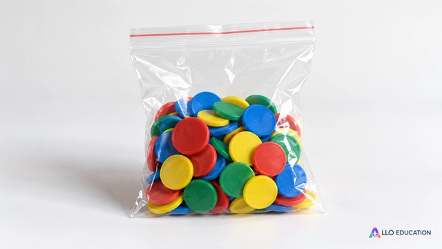 Un seul sachet de jetons muets, objet isolé, sans texte ni marque.